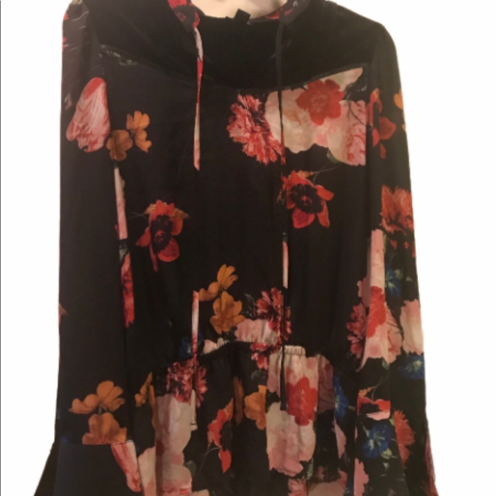 ❤️ Worthington floral top/blouse